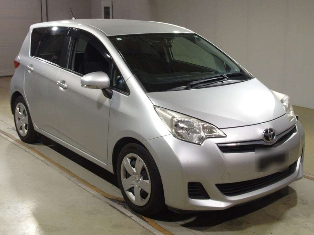 2011 Toyota Ractis NCP120[2]