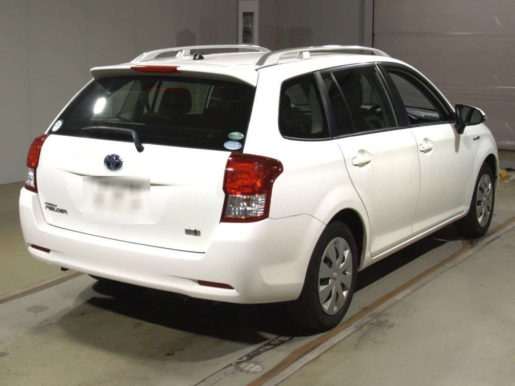 2014 Toyota Corolla Fielder NKE165G[1]