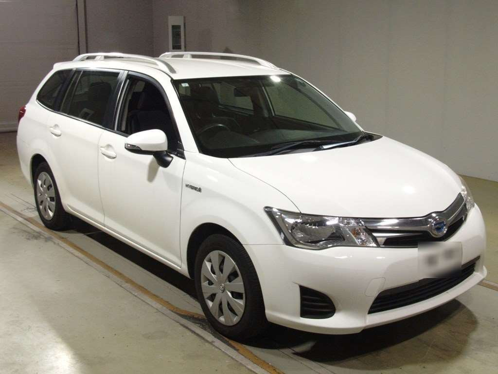 2014 Toyota Corolla Fielder NKE165G[2]