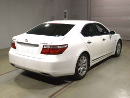 2007 Lexus LS