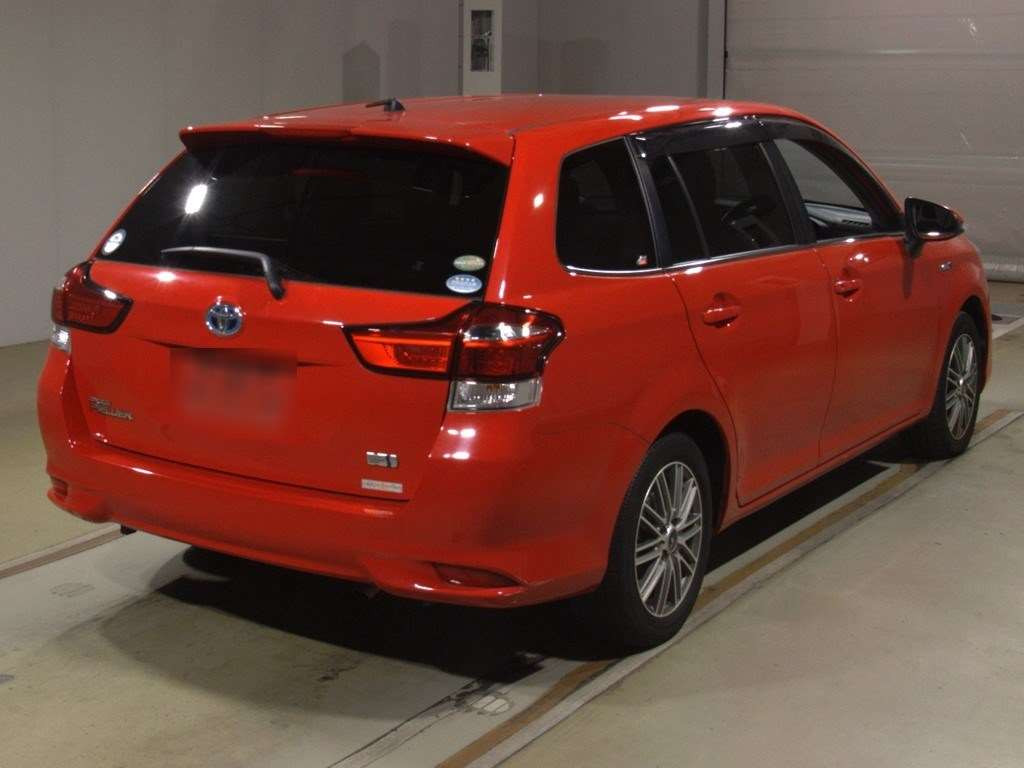 2015 Toyota Corolla Fielder NKE165G[1]