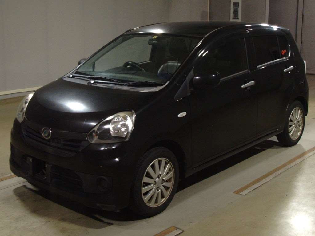 2015 Daihatsu Mira es LA300S[0]