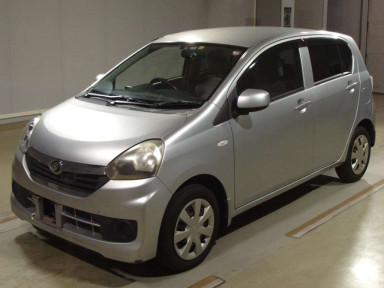 2013 Daihatsu Mira es