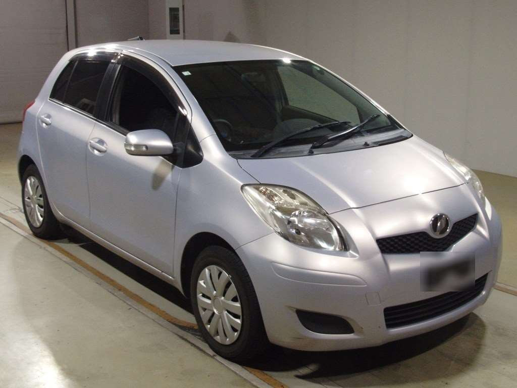 2010 Toyota Vitz KSP90[2]