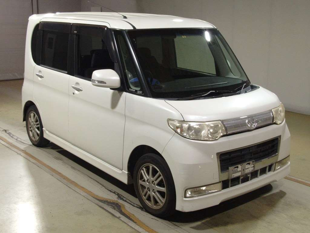 2010 Daihatsu Tanto Custom L375S[2]