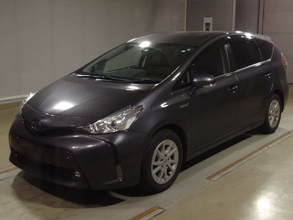 2019 Toyota Prius alpha ZVW41W[0]