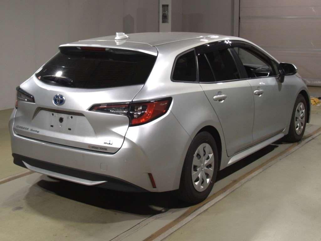 2021 Toyota Corolla Touring Wagon ZWE211W[1]