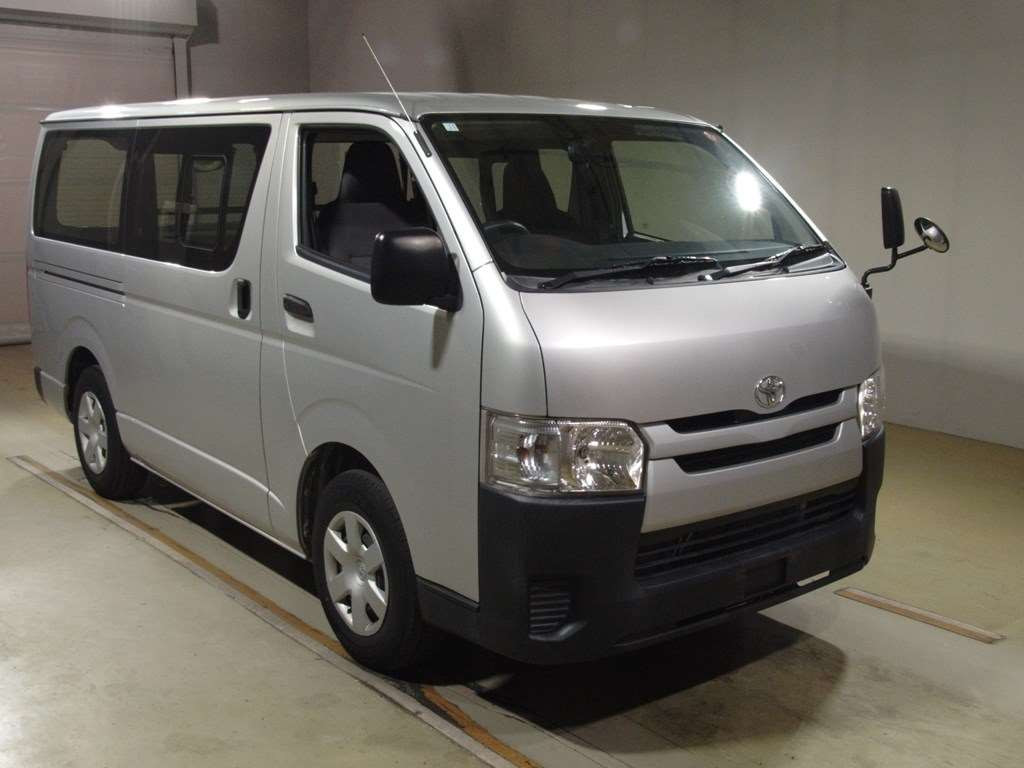 2019 Toyota Regiusace Van GDH201V[2]