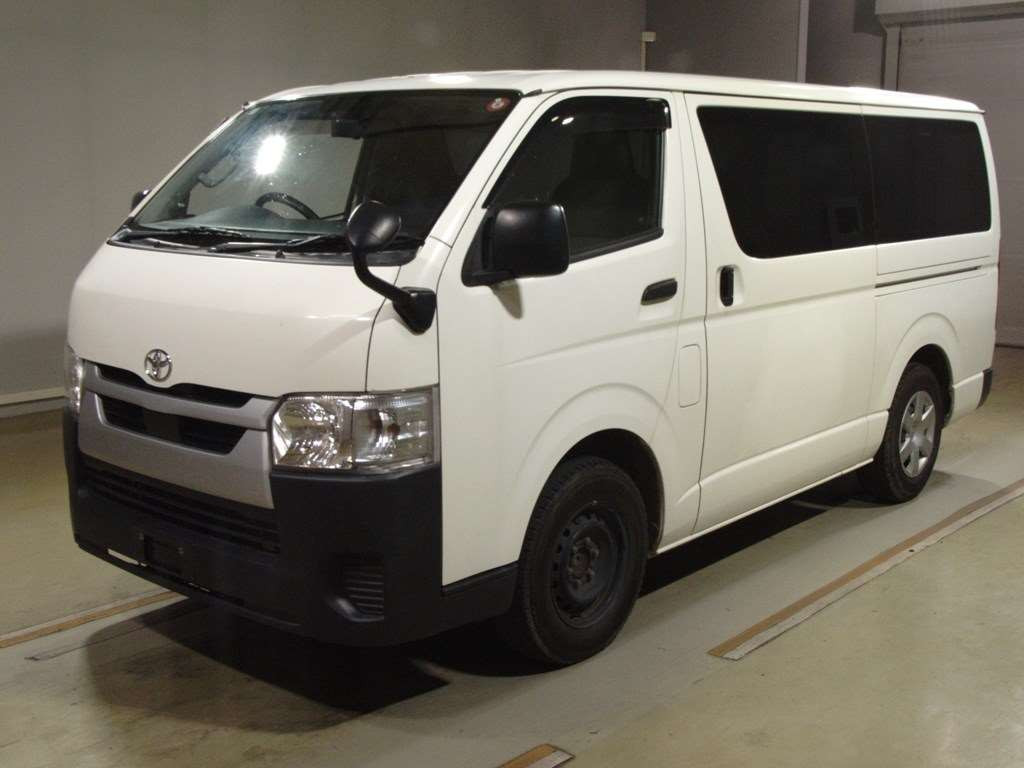 2020 Toyota Hiace Van TRH200V[0]