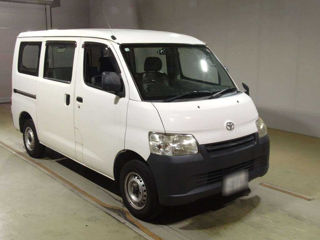 2017 Toyota Liteace Van S402M[2]