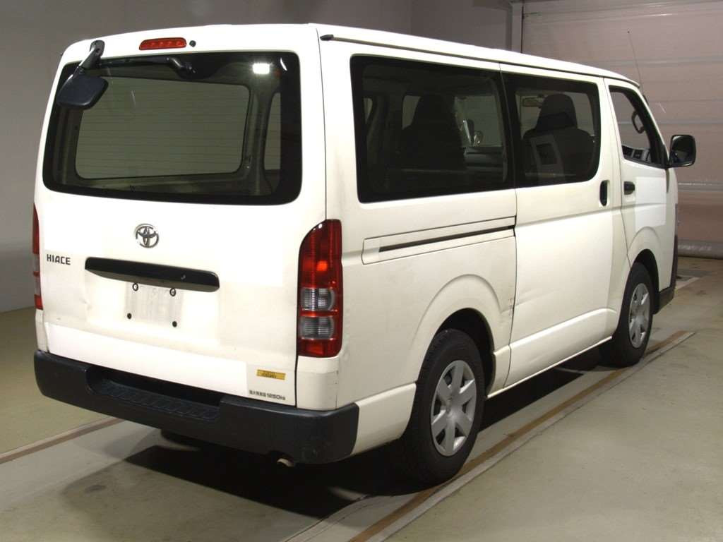 2013 Toyota Hiace Van TRH200V[1]