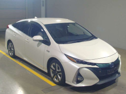 2019 Toyota Prius PHV