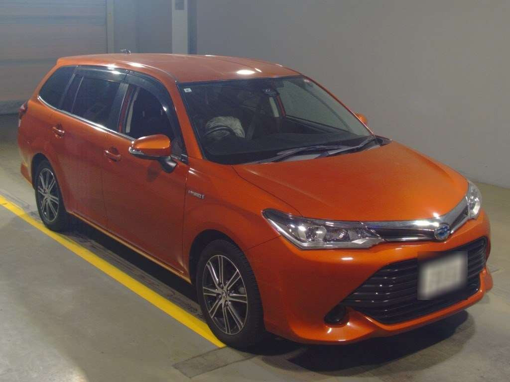 2015 Toyota Corolla Fielder NKE165G[2]