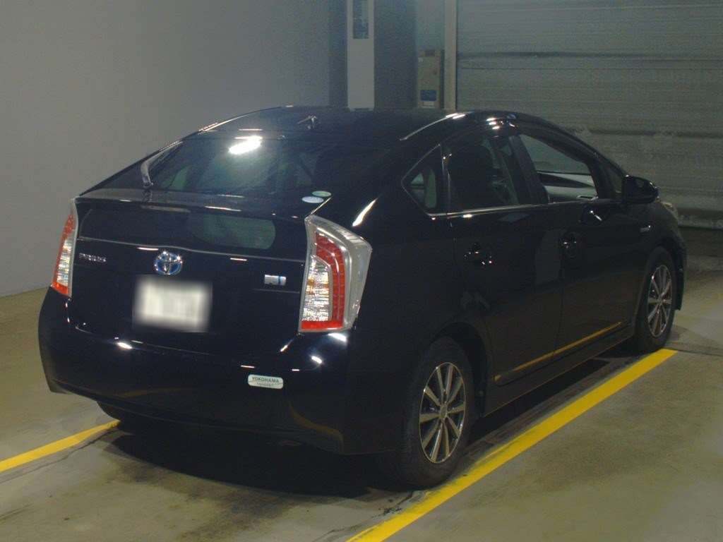 2015 Toyota Prius ZVW30[1]