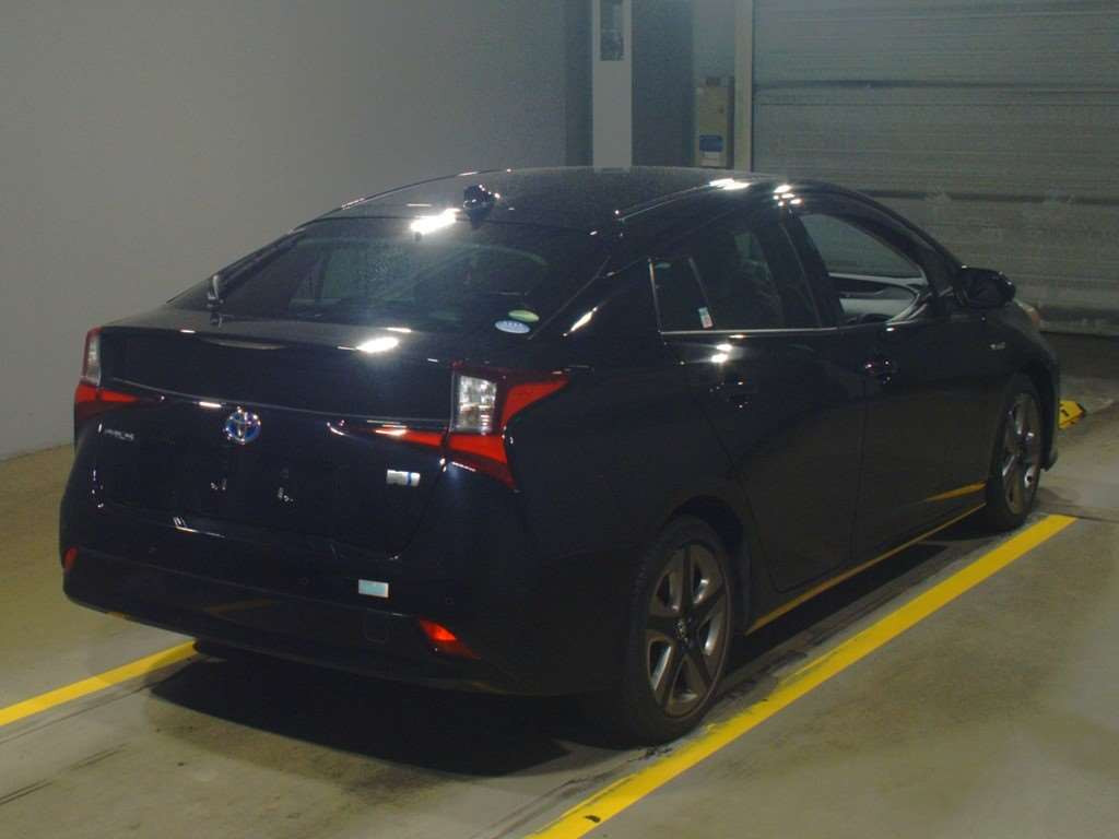 2020 Toyota Prius ZVW51[1]