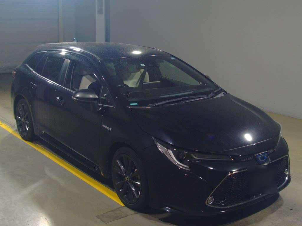 2019 Toyota Corolla Touring Wagon ZWE211W[2]