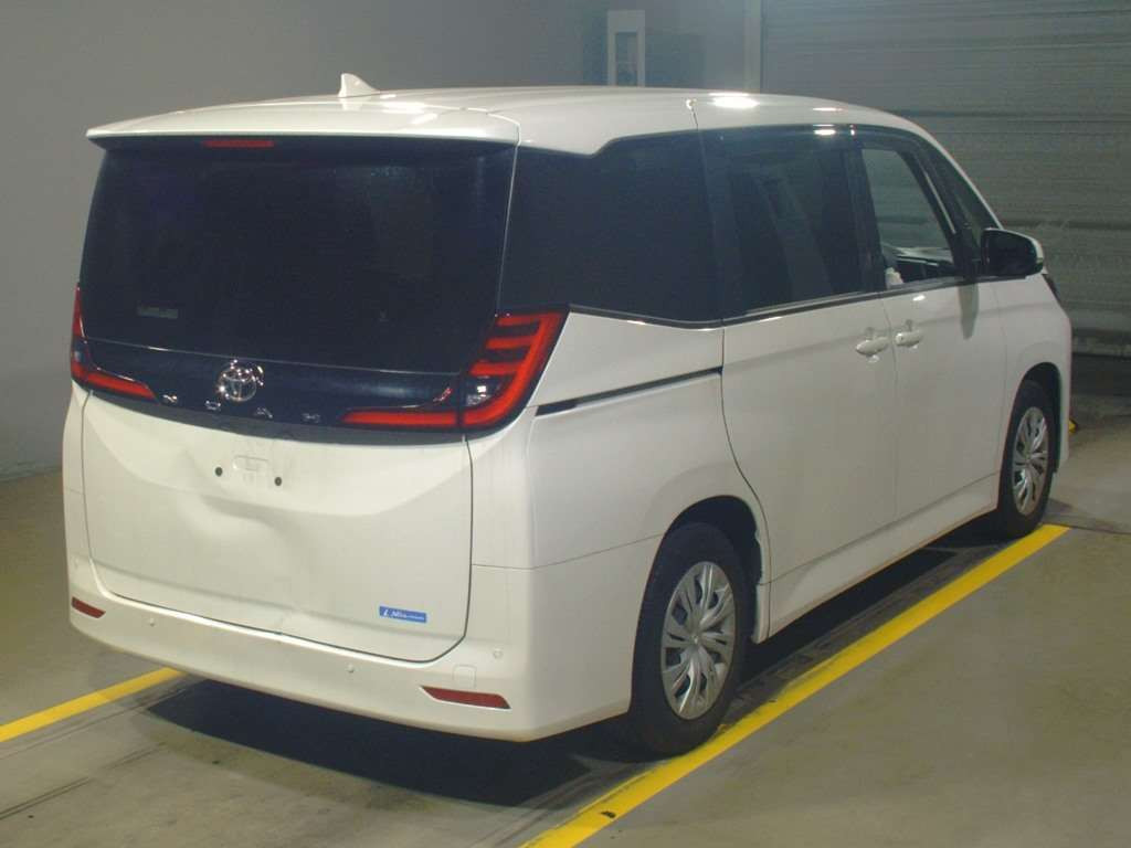 2022 Toyota Noah MZRA90W[1]