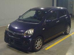 2013 Daihatsu Mira es