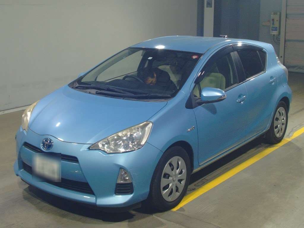 2012 Toyota Aqua NHP10[0]