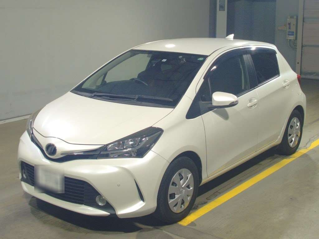 2015 Toyota Vitz NSP130[0]