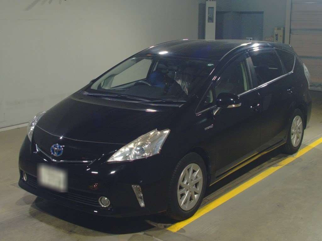 2013 Toyota Prius alpha ZVW41W[0]