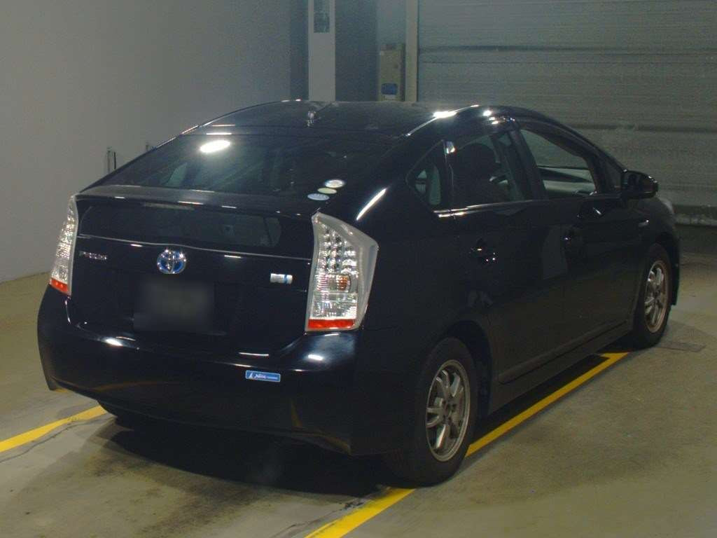 2010 Toyota Prius ZVW30[1]