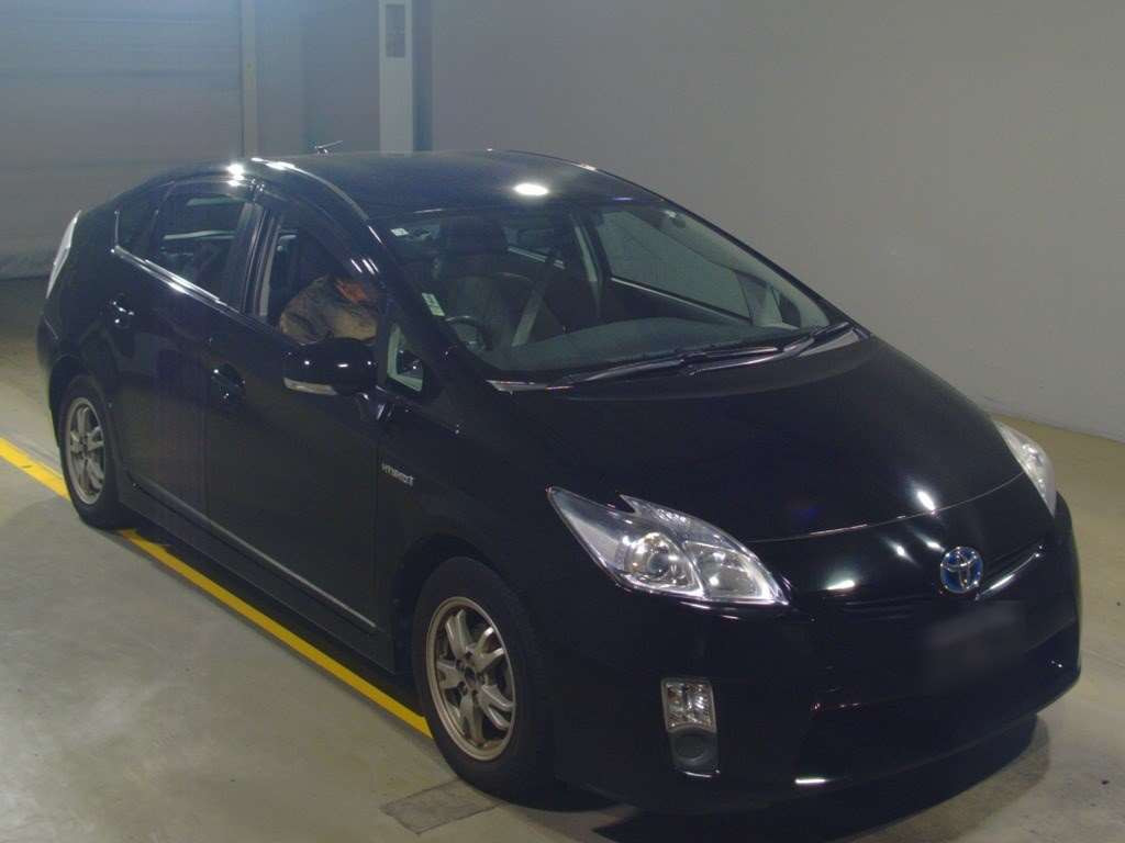 2010 Toyota Prius ZVW30[2]