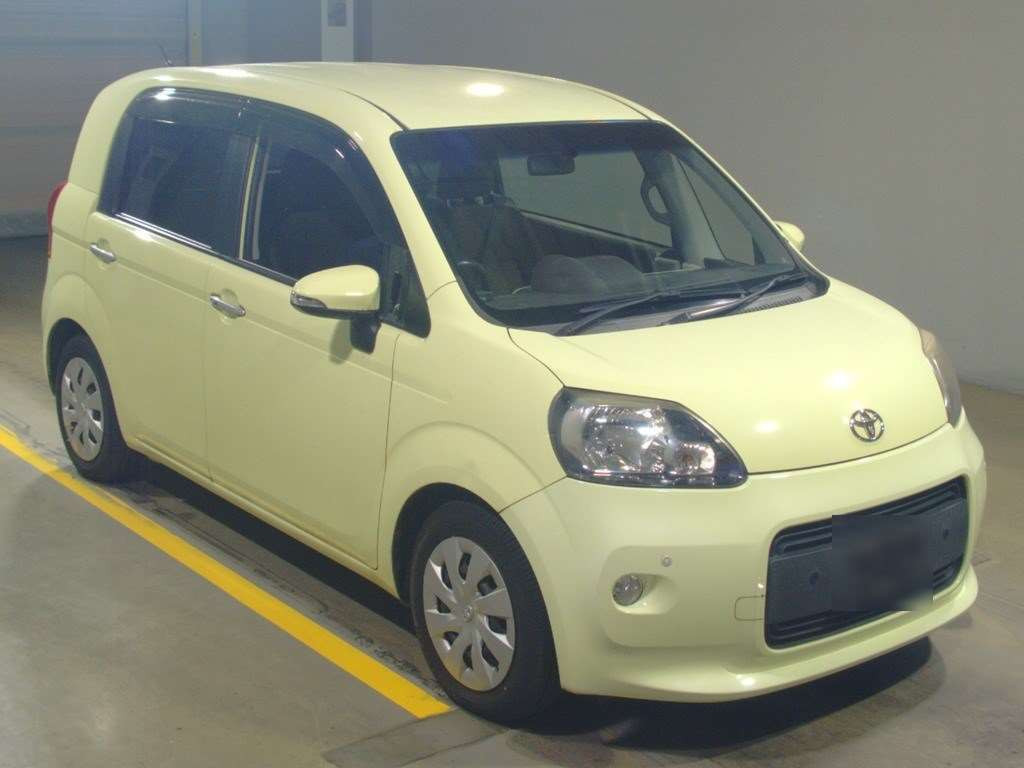 2012 Toyota Porte NCP141[2]