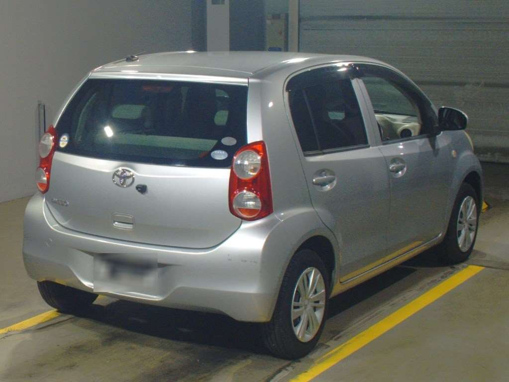 2010 Toyota Passo KGC30[1]