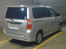 2008 Toyota Noah