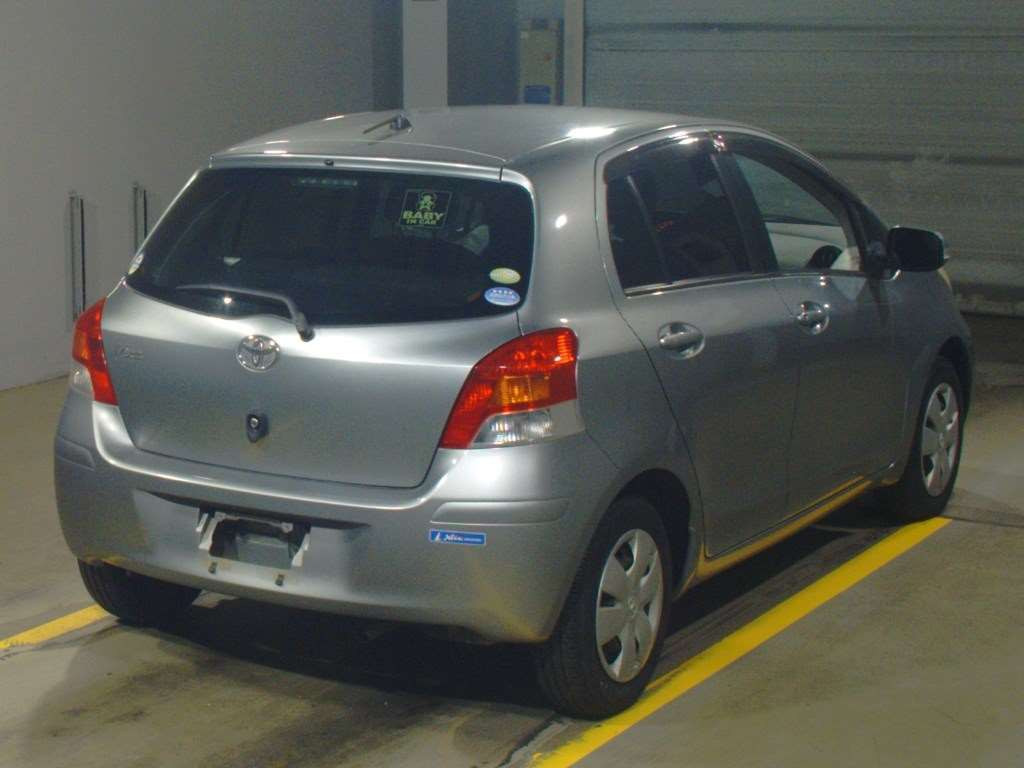 2007 Toyota Vitz SCP90[1]