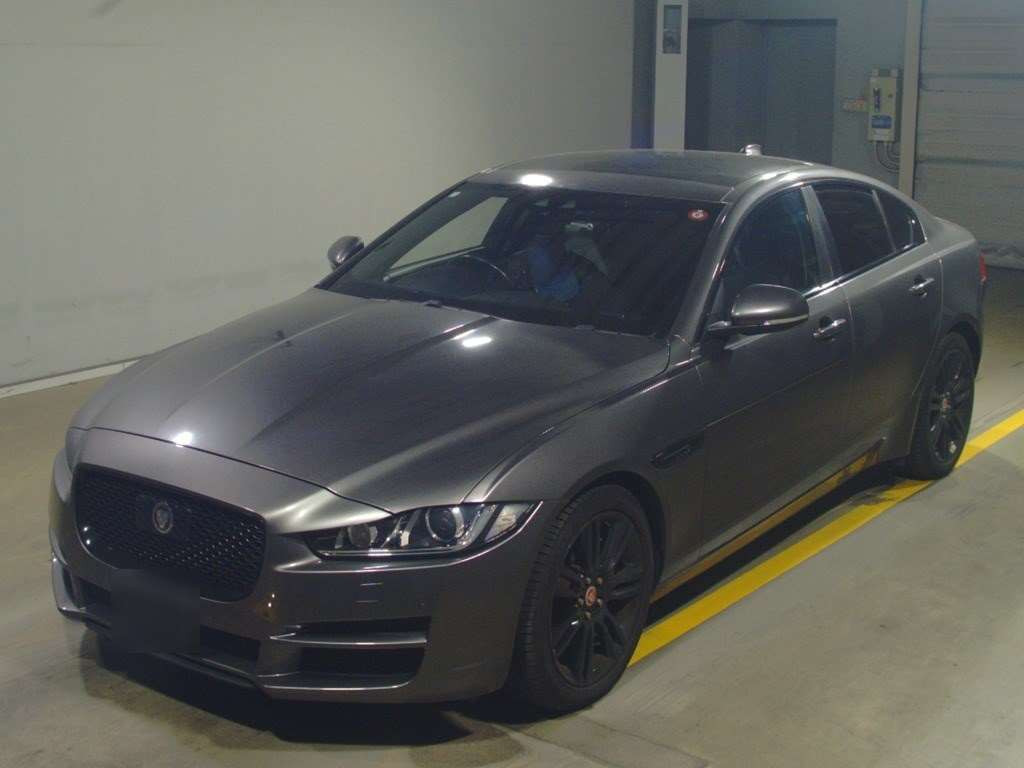 2016 Jaguar XE JA2NA[0]