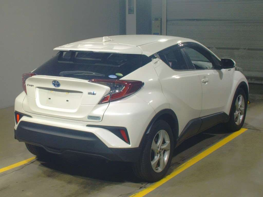 2019 Toyota C-HR ZYX10[1]