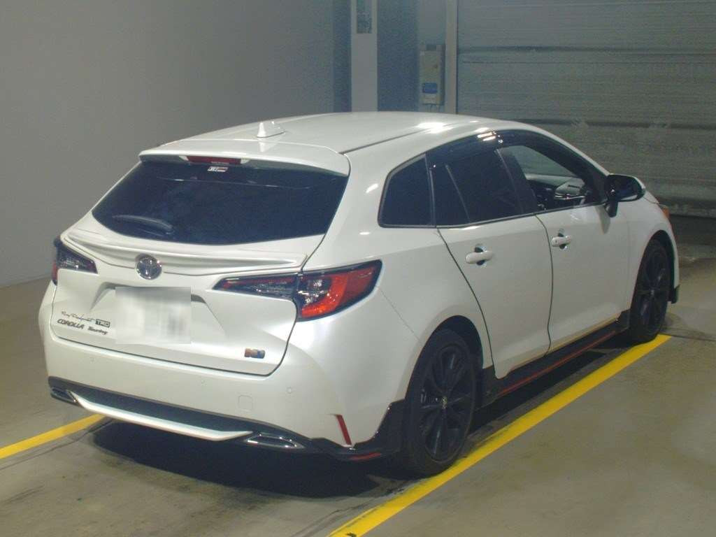 2022 Toyota Corolla Touring Wagon ZWE211W[1]