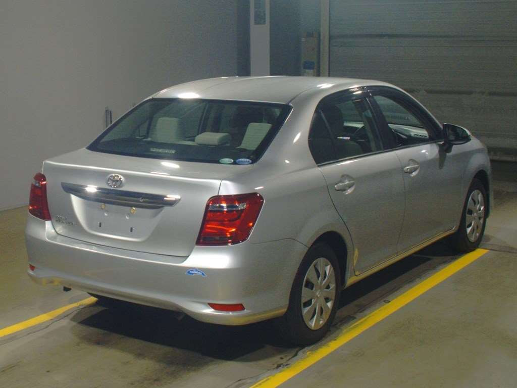 2015 Toyota Corolla Axio NRE161[1]