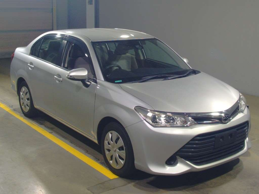 2015 Toyota Corolla Axio NRE161[2]