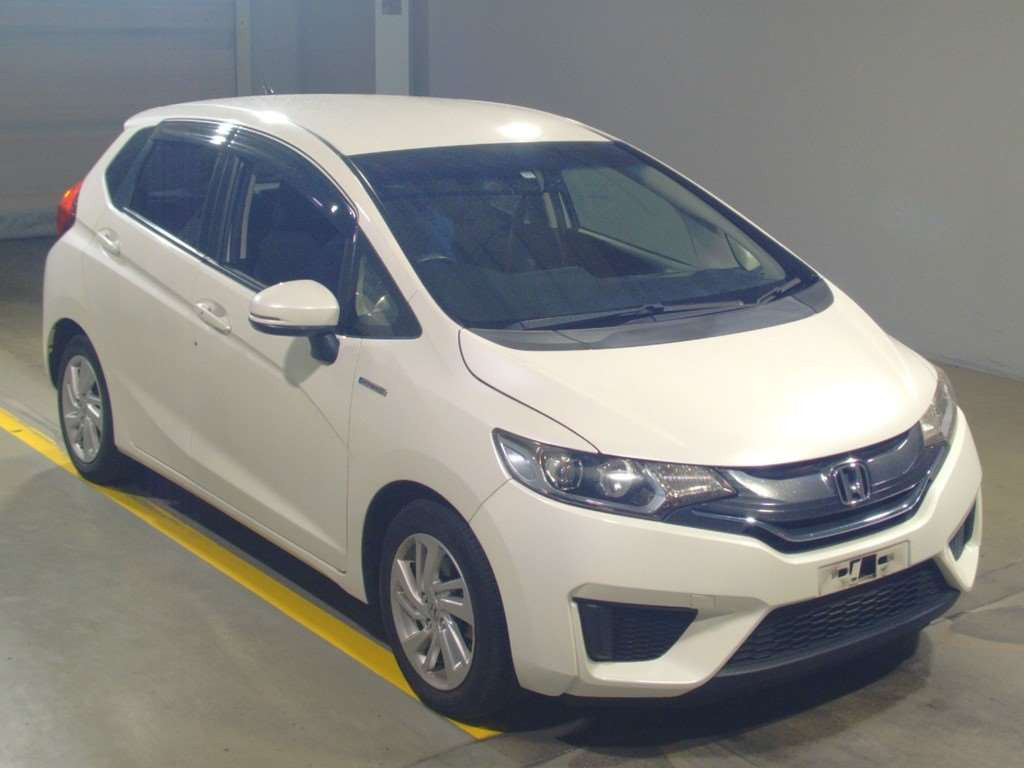 2013 Honda Fit Hybrid GP5[2]