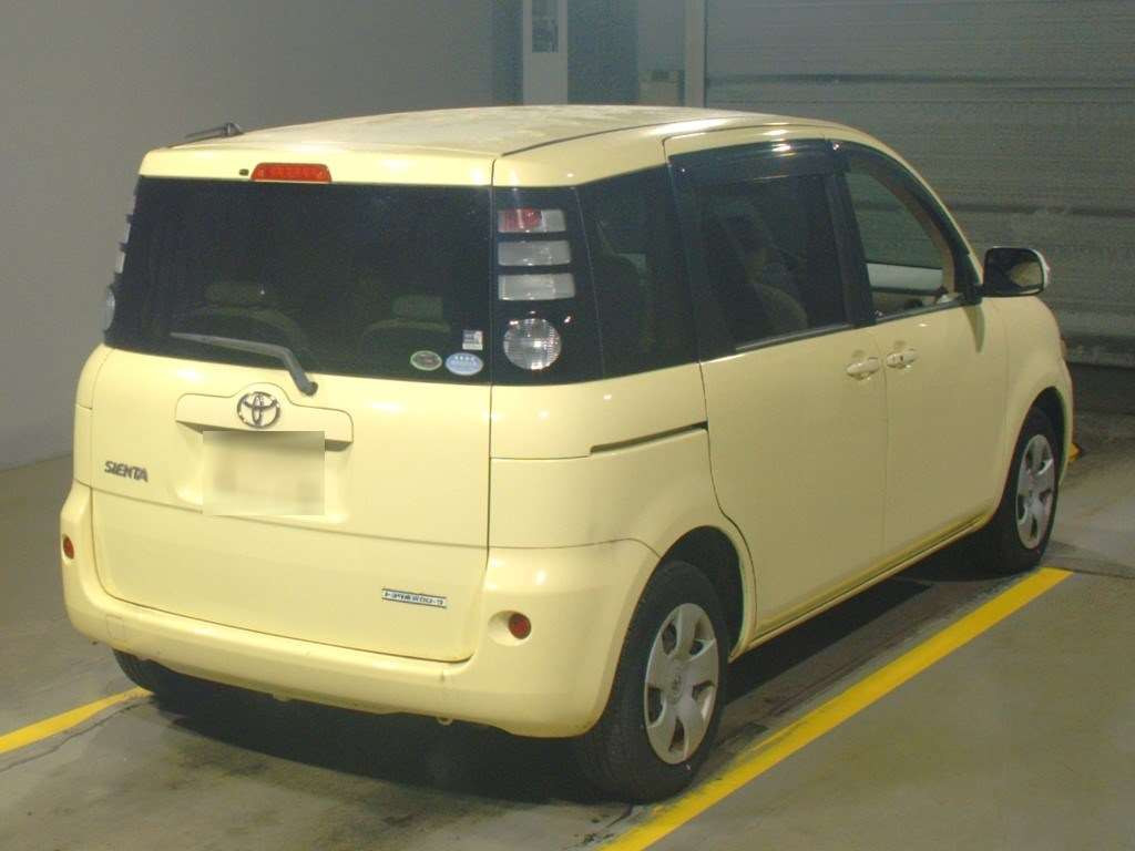 2006 Toyota Sienta NCP81G[1]