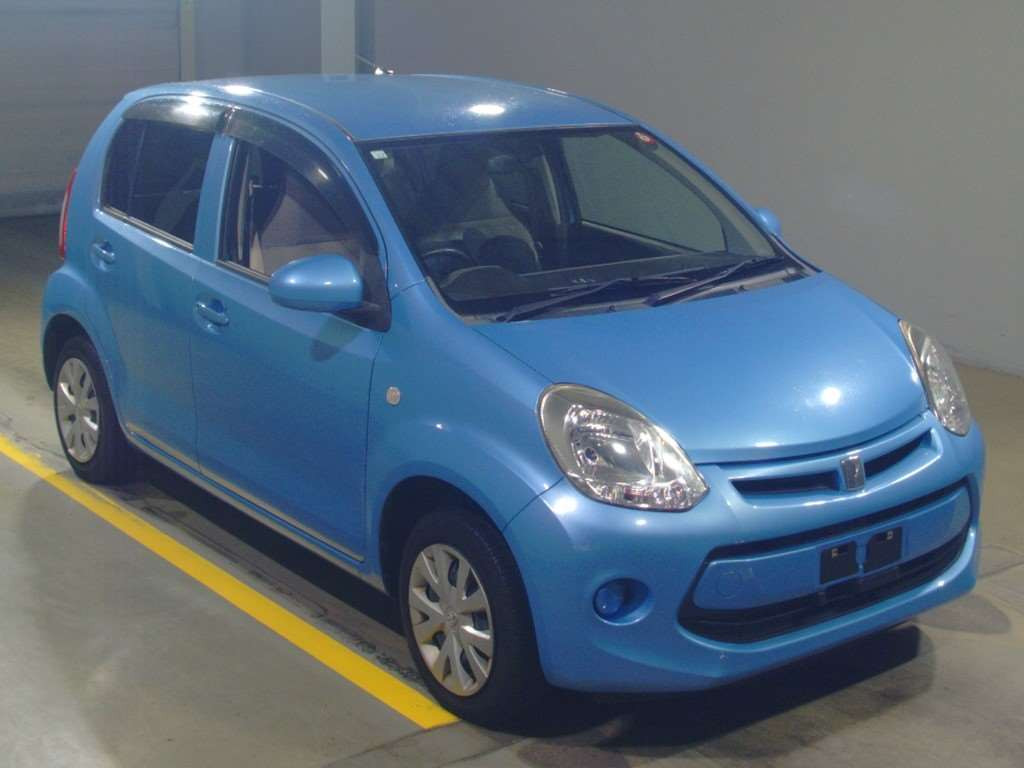 2014 Toyota Passo KGC30[2]