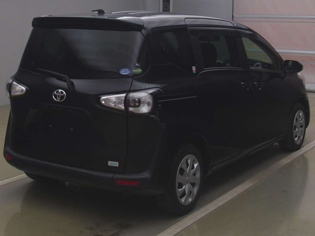 2015 Toyota Sienta NSP170G[1]