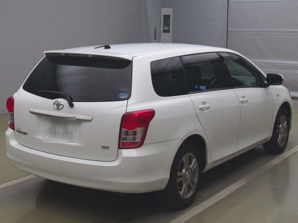 2011 Toyota Corolla Fielder NZE141G[1]