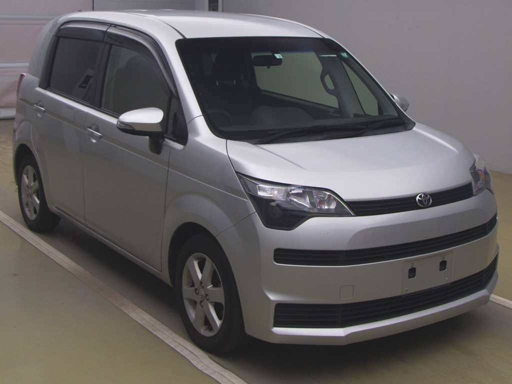 2014 Toyota Spade NCP141[2]