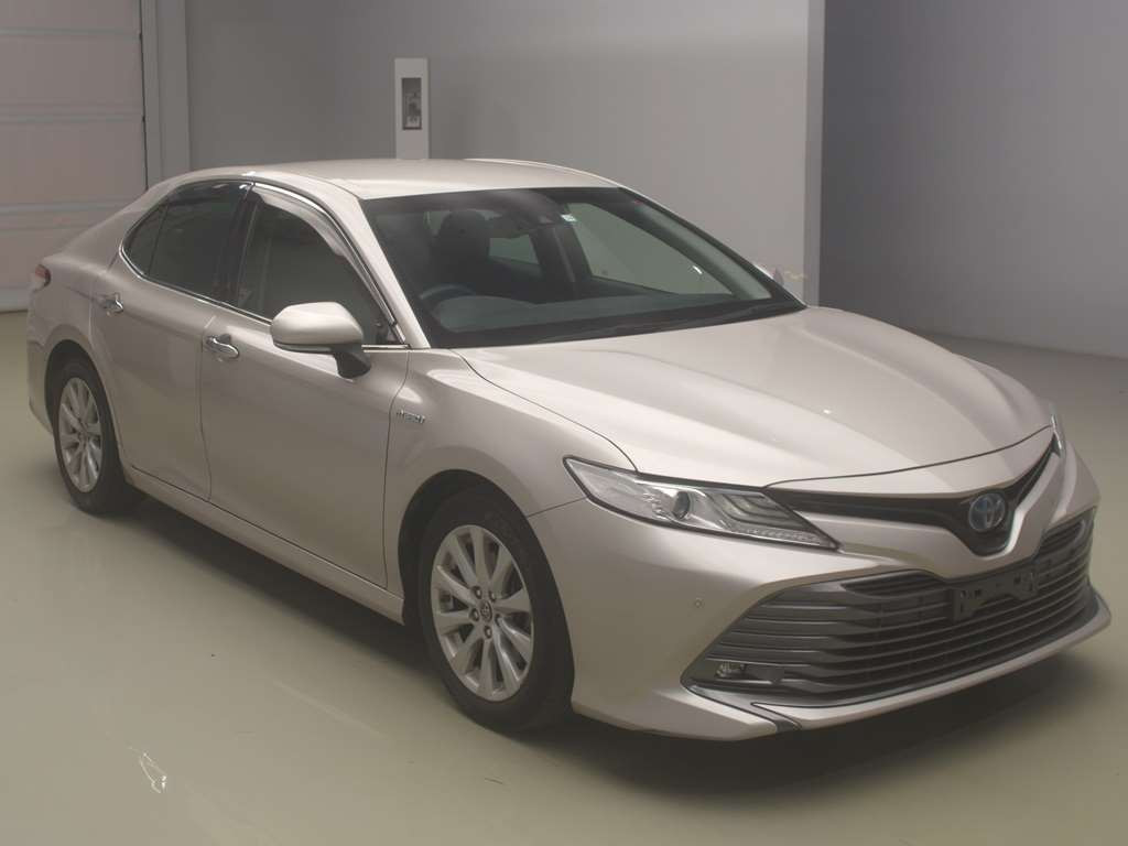 2017 Toyota Camry AXVH70[2]