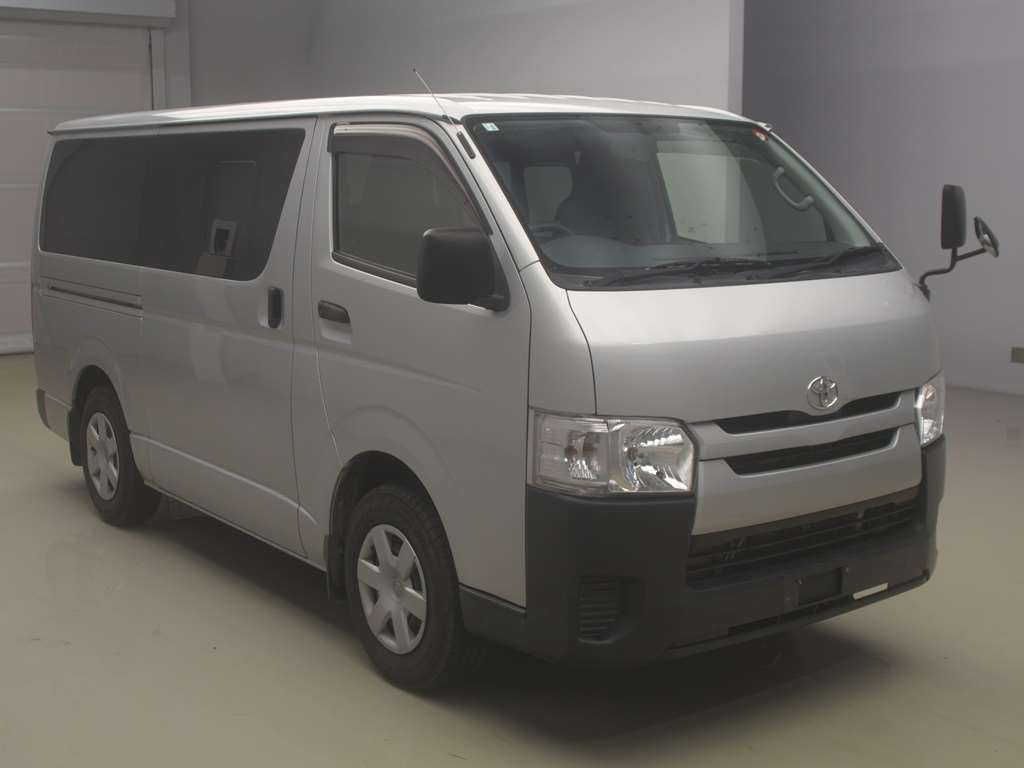 2019 Toyota Hiace Van TRH200V[2]