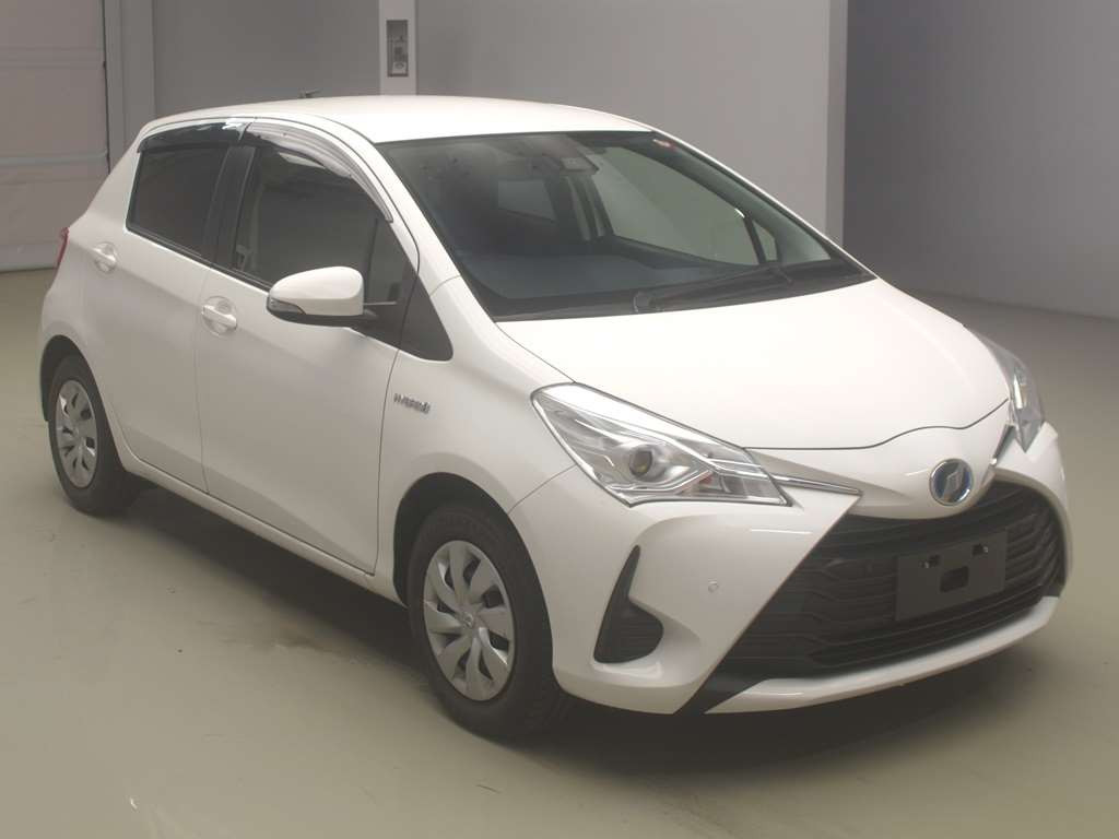 2019 Toyota Vitz NHP130[2]