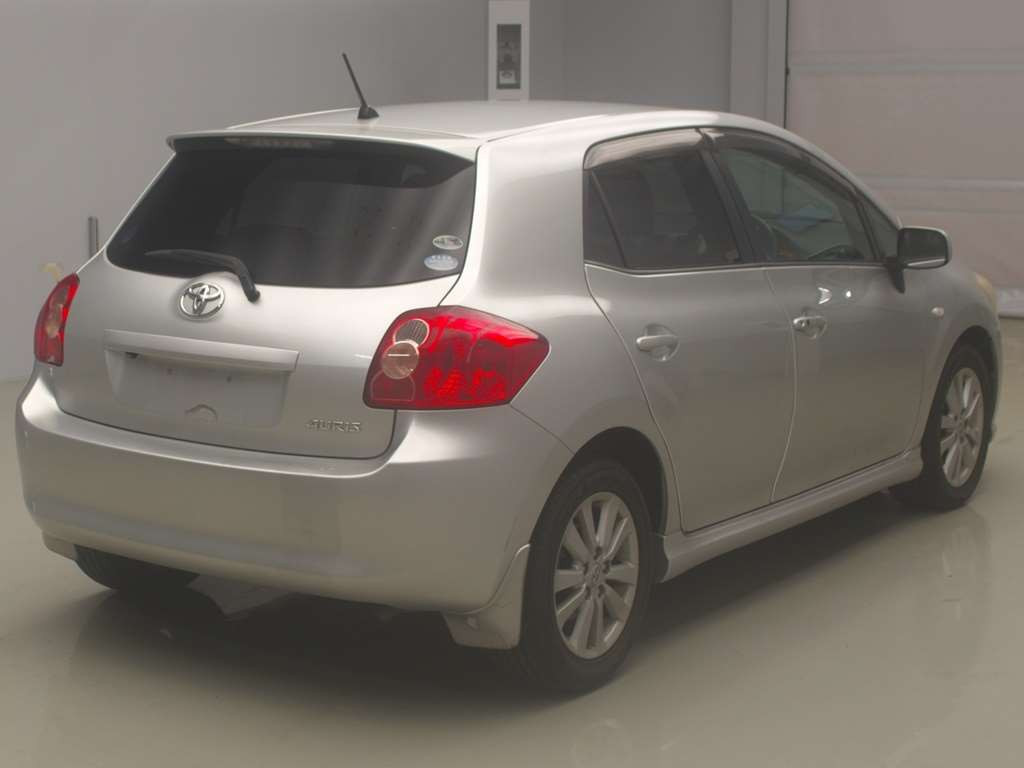 2009 Toyota Auris ZRE152H[1]