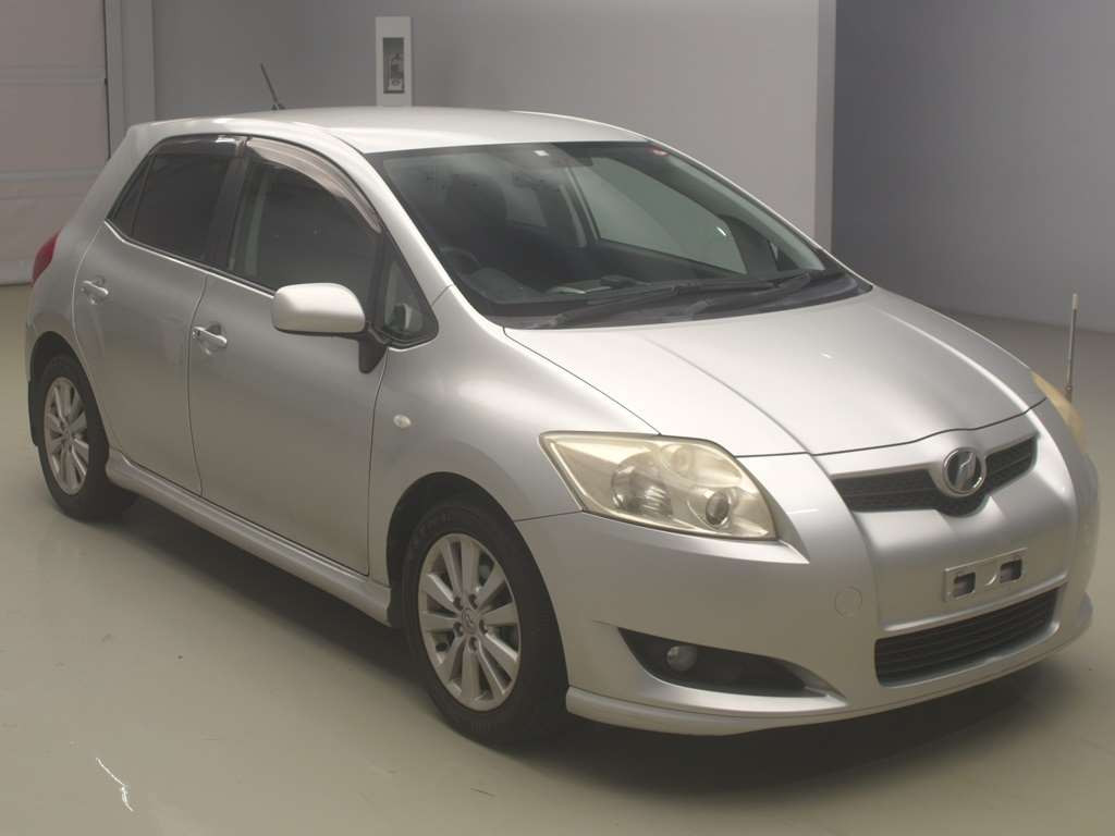 2009 Toyota Auris ZRE152H[2]