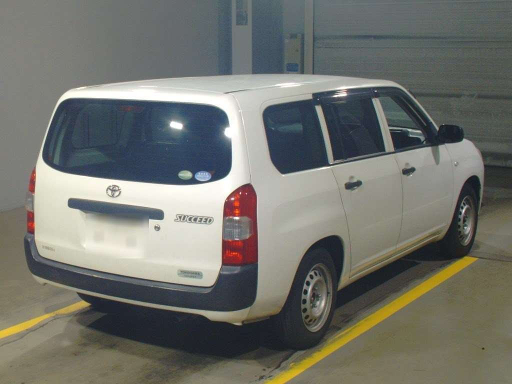 2015 Toyota Succeed NCP160V[1]