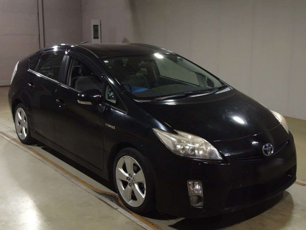 2010 Toyota Prius ZVW30[2]