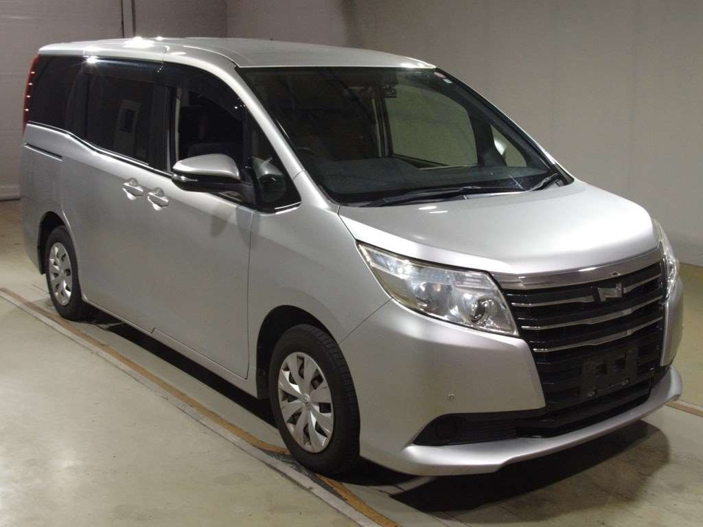 2015 Toyota Noah ZRR80G[2]